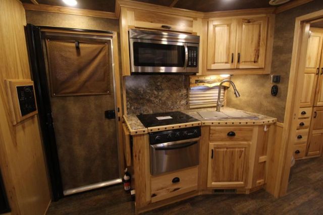 Used Horse Trailers for Sale