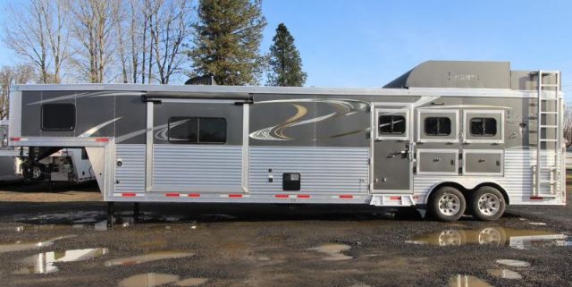 Used Horse Trailers for Sale