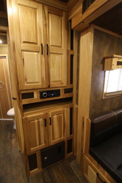 Used Horse Trailers for Sale