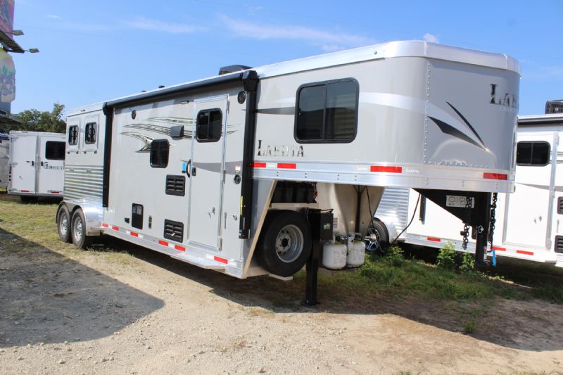 NEW Lakota Horse Trailer for Sale Horse Trailers Galore