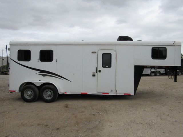 Used Horse Trailers for Sale