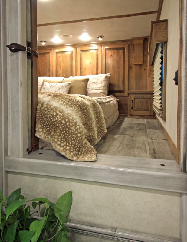 Used Horse Trailers for Sale
