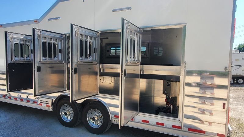 Used Horse Trailers for Sale