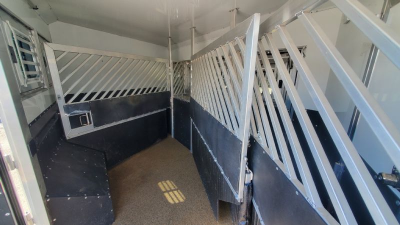 Used Horse Trailers for Sale