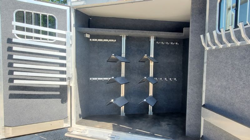 Used Horse Trailers for Sale
