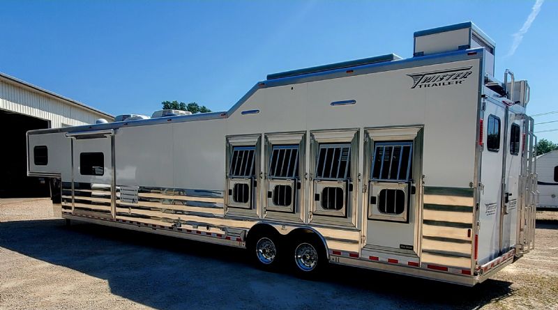Used Horse Trailers for Sale