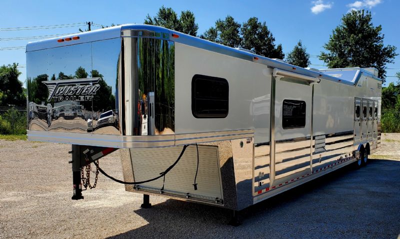 Used Horse Trailers for Sale