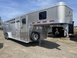 2022 Featherlite 24' Stock Combo w/ Tackroom & EZ Care Floor!