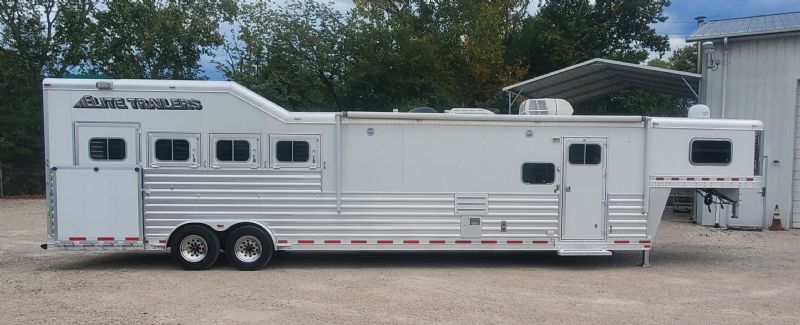 Used Horse Trailers for Sale