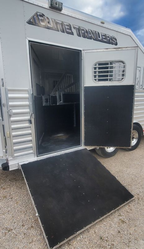 Used Horse Trailers for Sale