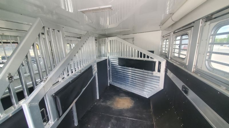 Used Horse Trailers for Sale