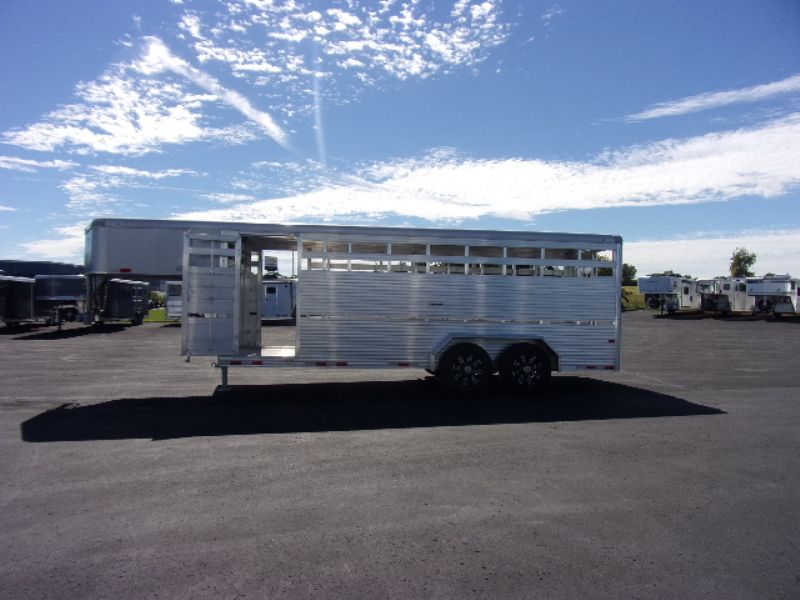 Used Horse Trailers for Sale