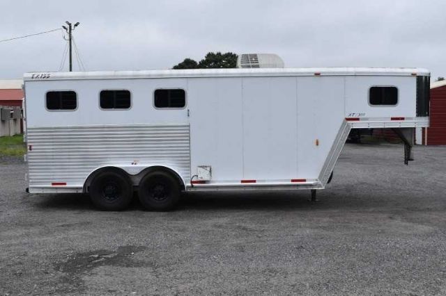 Used Horse Trailers for Sale