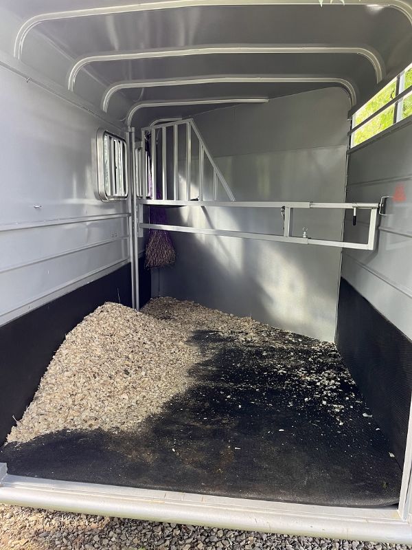 Used Horse Trailers for Sale
