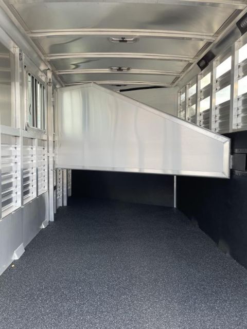 Used Horse Trailers for Sale