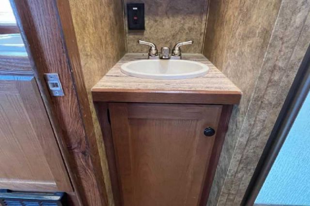 Used Horse Trailers for Sale