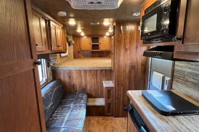 Used Horse Trailers for Sale