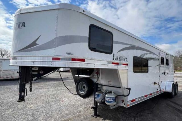 Used Horse Trailers for Sale