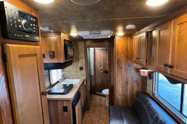 Used Horse Trailers for Sale
