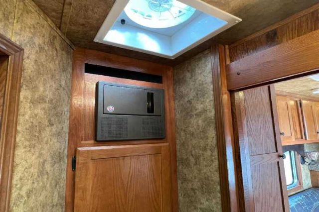 Used Horse Trailers for Sale