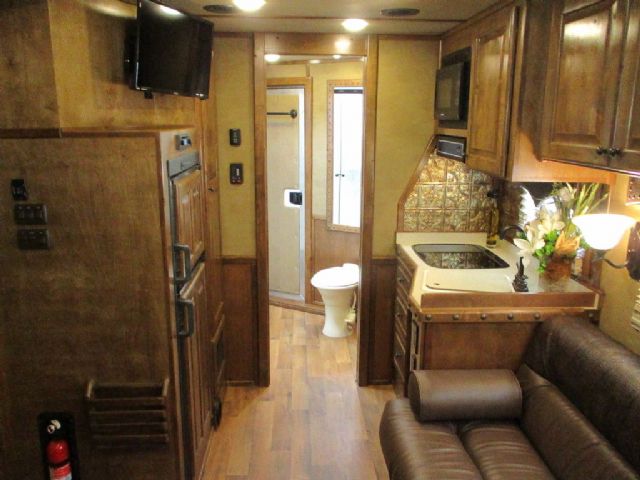 Used Horse Trailers for Sale