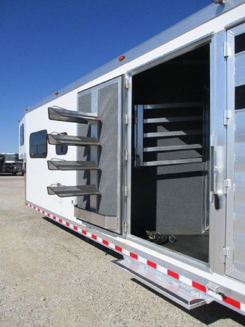 Used Horse Trailers for Sale