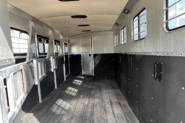 Used Horse Trailers for Sale