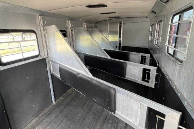 Used Horse Trailers for Sale