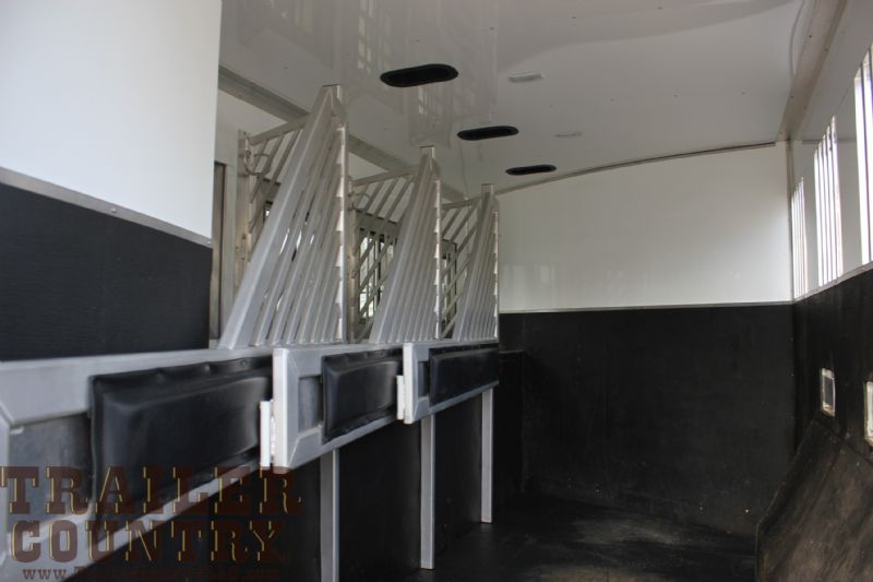 Used Horse Trailers for Sale