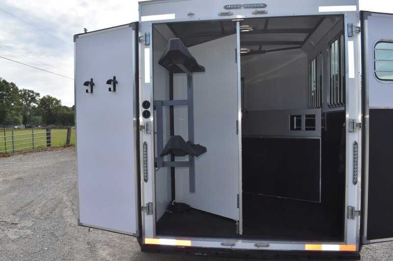 Used Horse Trailers for Sale