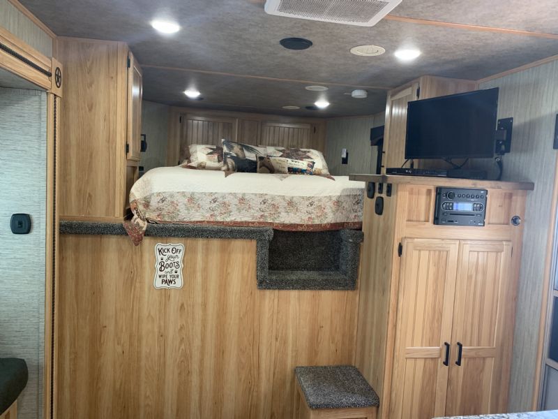 Used Horse Trailers for Sale