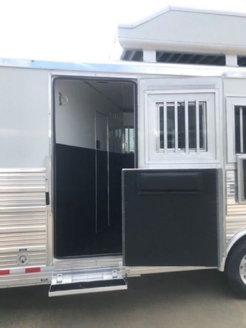 Used Horse Trailers for Sale