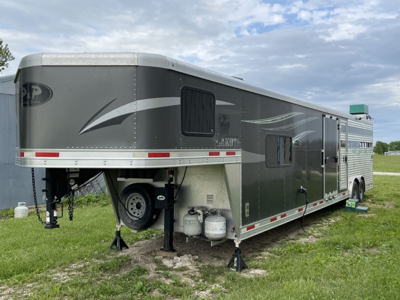 Used Horse Trailers for Sale