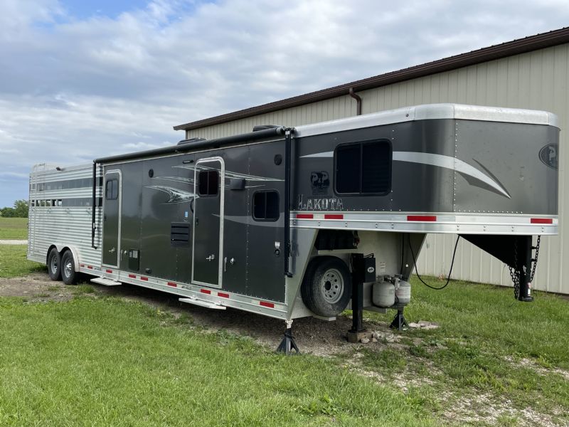 Used Horse Trailers for Sale