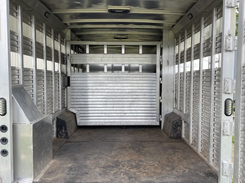 Used Horse Trailers for Sale