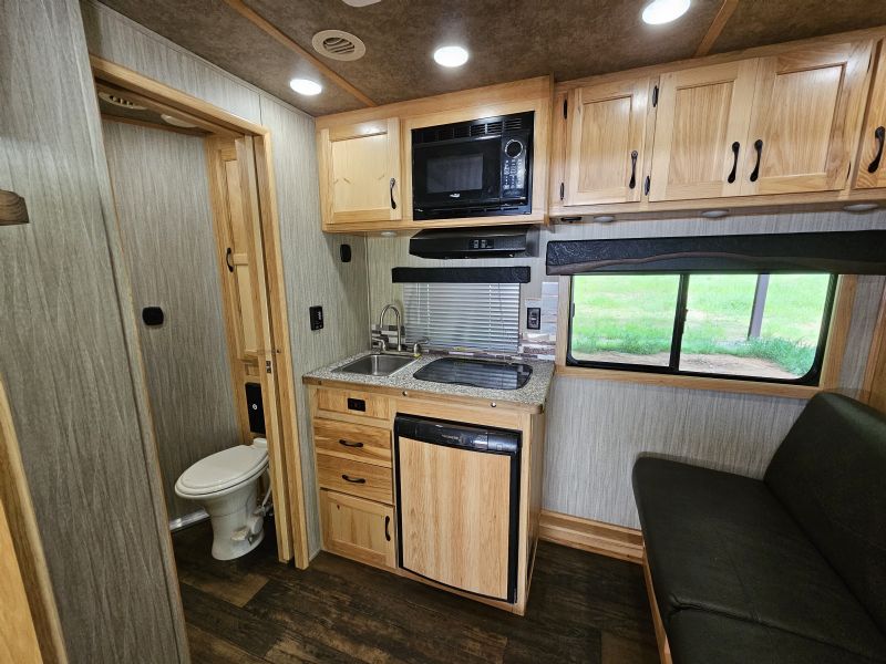 Used Horse Trailers for Sale