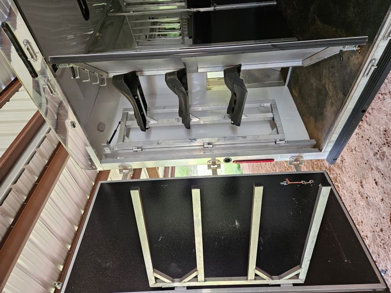 Used Horse Trailers for Sale