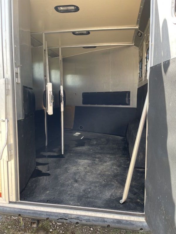 Used Horse Trailers for Sale