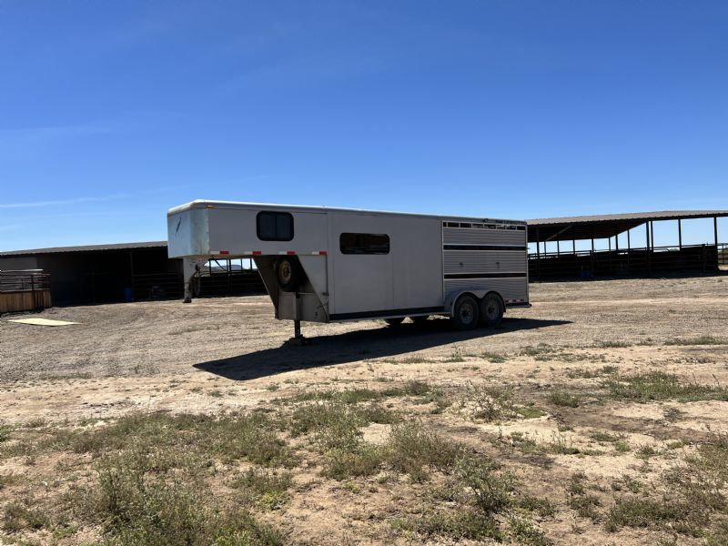 Used Horse Trailers for Sale