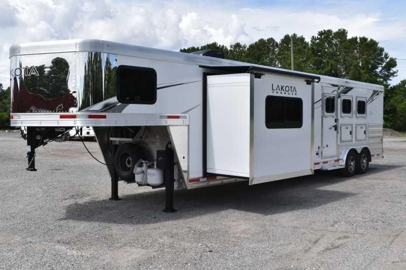 Used Horse Trailers for Sale