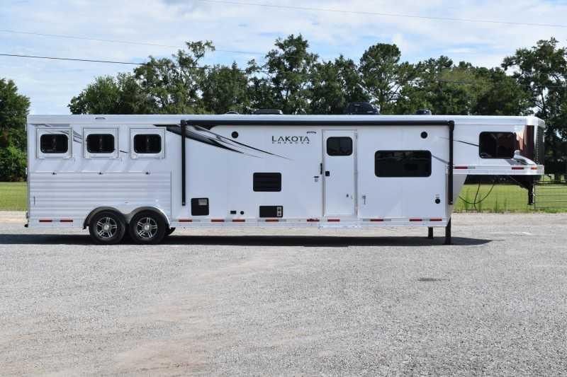 Used Horse Trailers for Sale