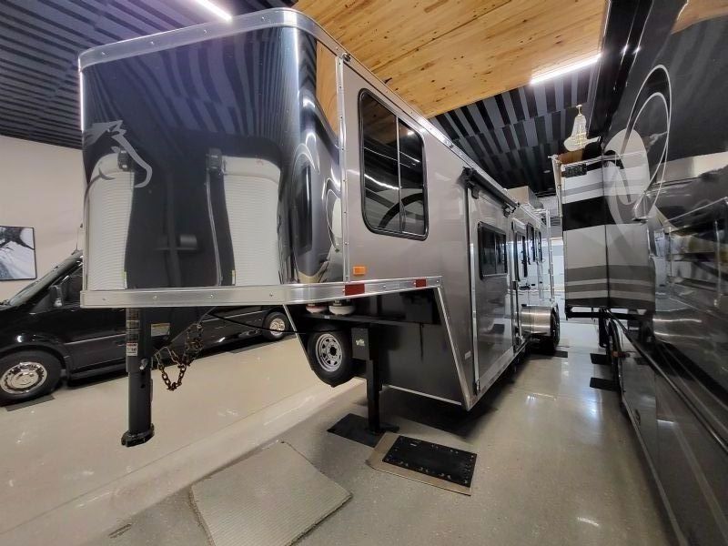 Used Horse Trailers for Sale