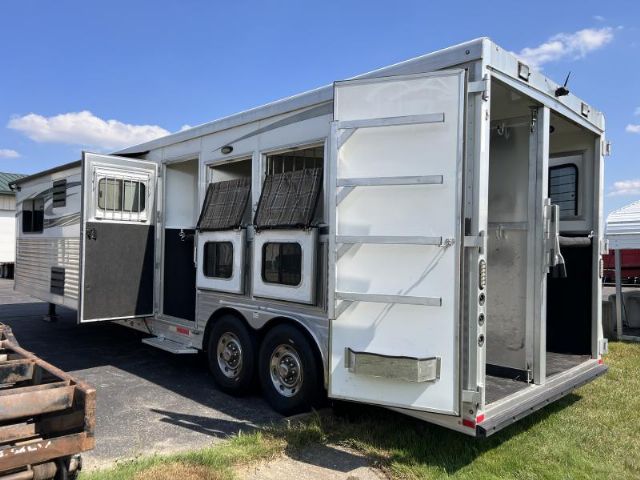 Used Horse Trailers for Sale