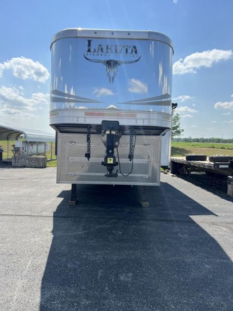 Used Horse Trailers for Sale