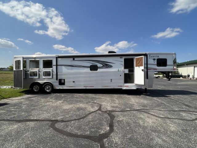 Used Horse Trailers for Sale