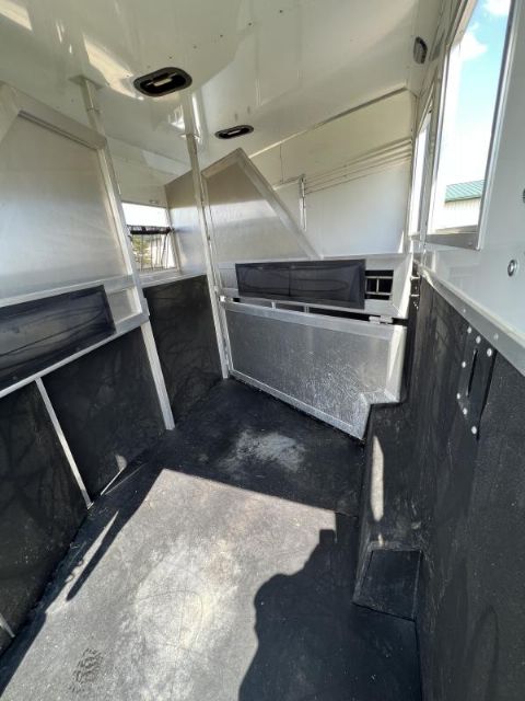 Used Horse Trailers for Sale