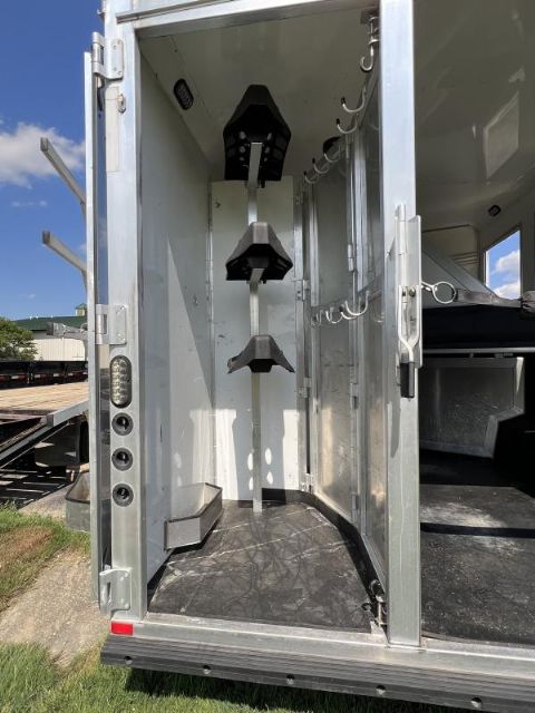 Used Horse Trailers for Sale