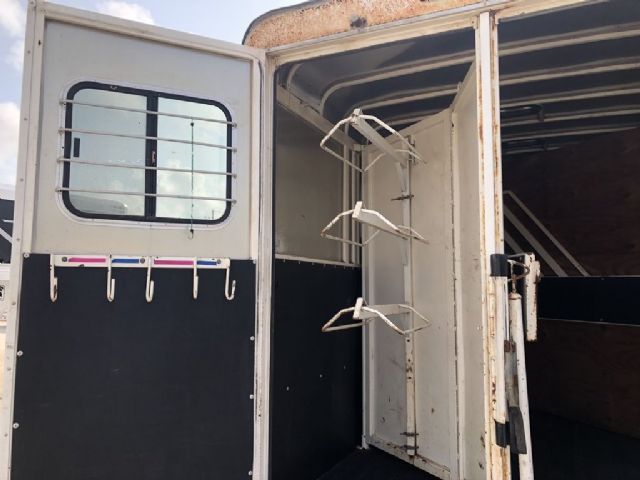 Used Horse Trailers for Sale