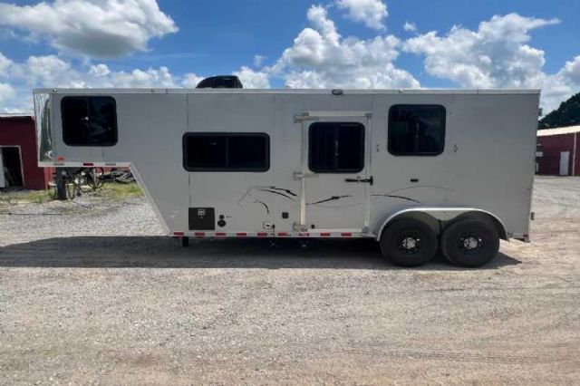 Used Horse Trailers for Sale