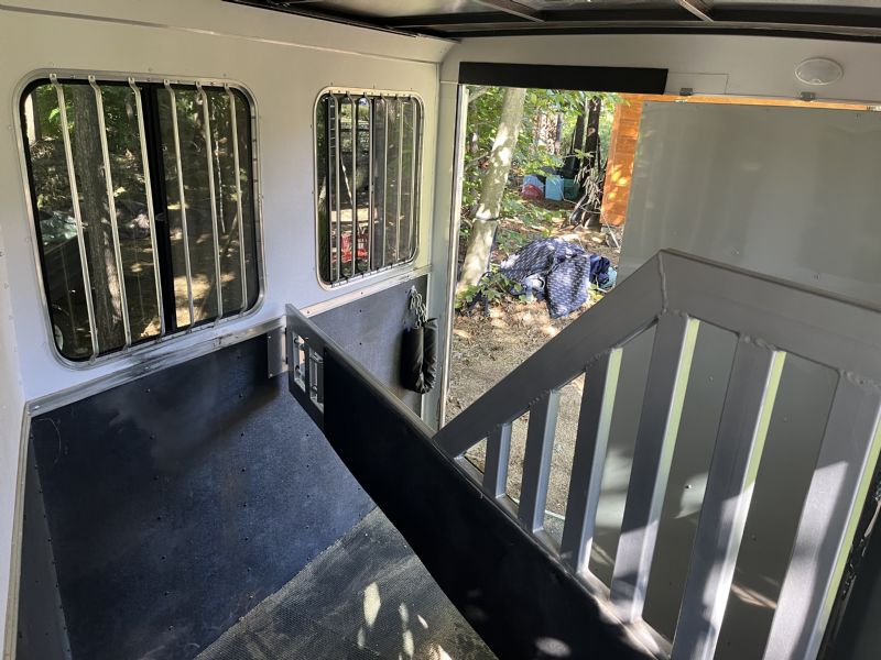 Used Horse Trailers for Sale